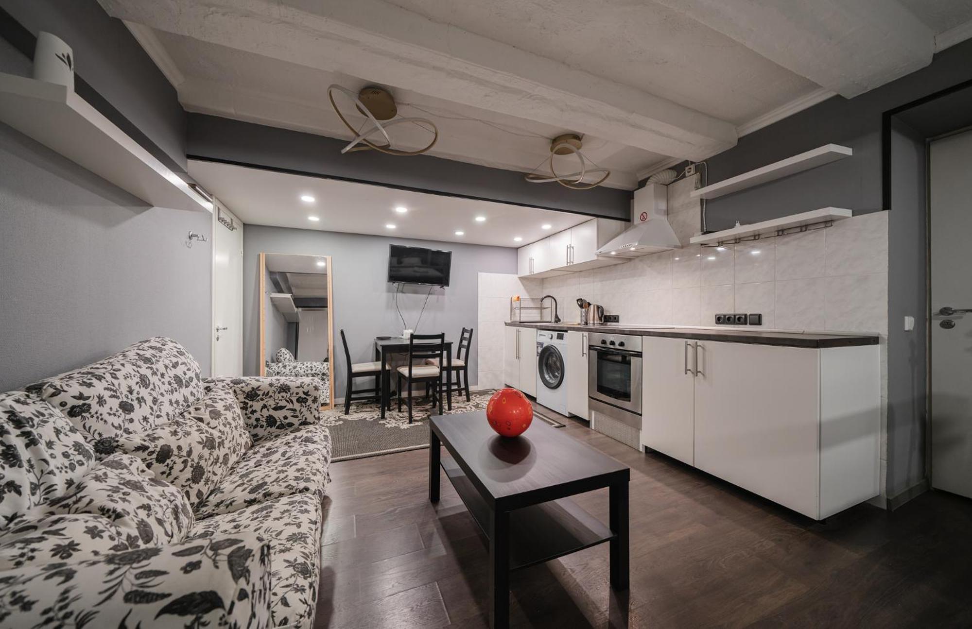 Islandijos Self Check-In Basement Apartments Vilnius Bagian luar foto
